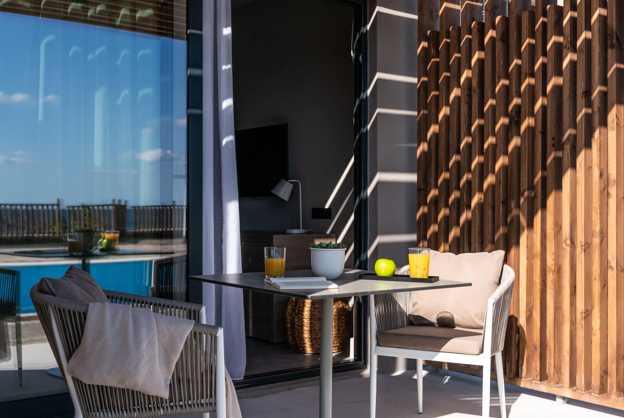 Elissa Adults-Only Lifestyle Beach Resort Kallithéa エクステリア 写真 A balcony at the hotel