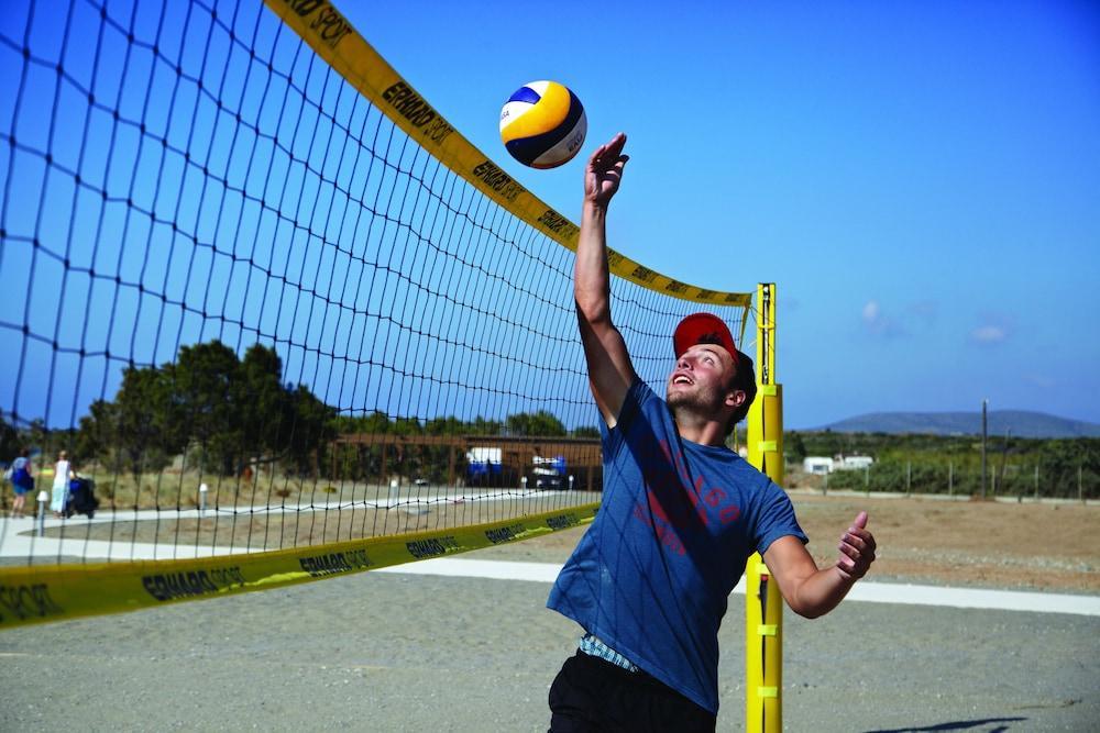Elissa Adults-Only Lifestyle Beach Resort Kallithéa エクステリア 写真 A player serves the ball